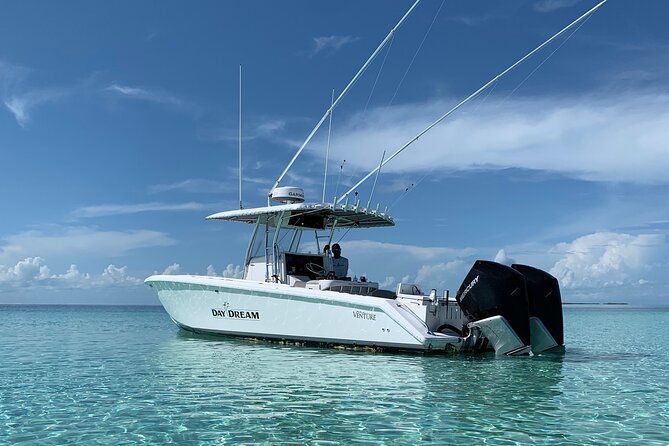 4 hours 34ft Day Dream Private Charter in Nassau - Key points about the Nassau charter