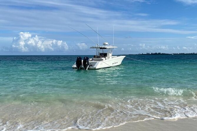 8 hours 34ft Day Dream Private Charter in Nassau - Choosing your day on the water