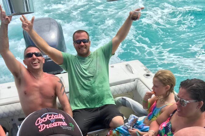All Inclusive 4- Hours Private Charter - Nassau’s waterfront sights from the boat