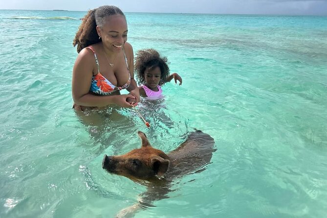All Inclusive Pig Encounter, Snorkeling, Turtles, Lunch & Beach - Lunch, drinks, and what you need to pack