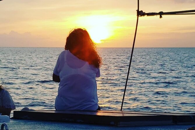 All Inclusive Sunset Dinner Cruise in Nassau Bahamas - BBQ dinner with limited but filling choices