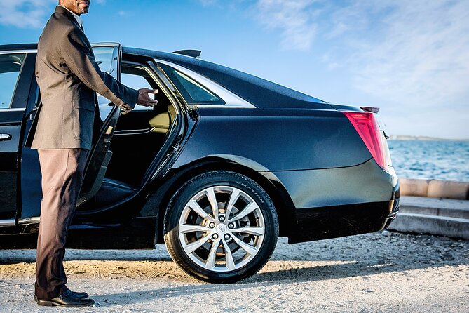Bahamas Airport Transportation w/free Grocery Stop- Round Trip - Key details before you book