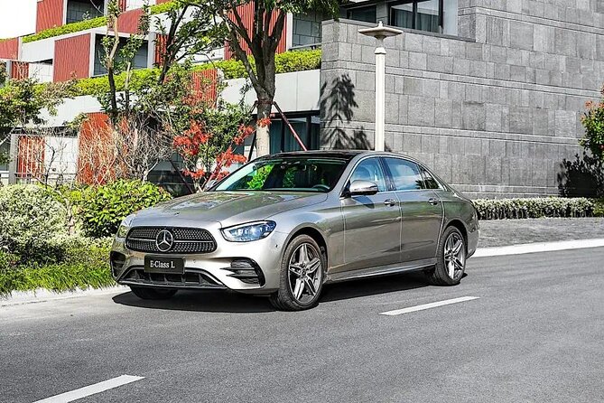 Bahamas Lynden Pindling Airport (NAS) Private Transfer to Nassau - Who gets the best value from this transfer
