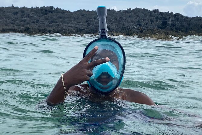 Bahamas Sea Scooter Snorkeling Adventure - Learning to handle the sea scooter