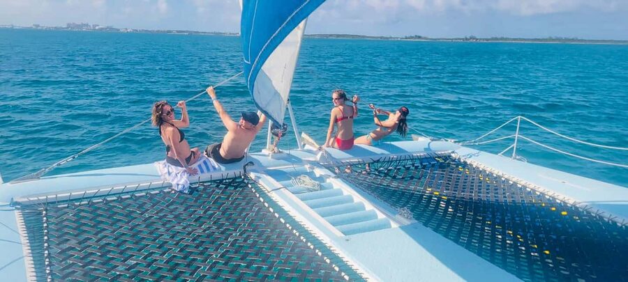 Bahamas: Swimming Pigs & Snorkeling Cruise with Lunch & Rum - Reef snorkeling near Athol Island