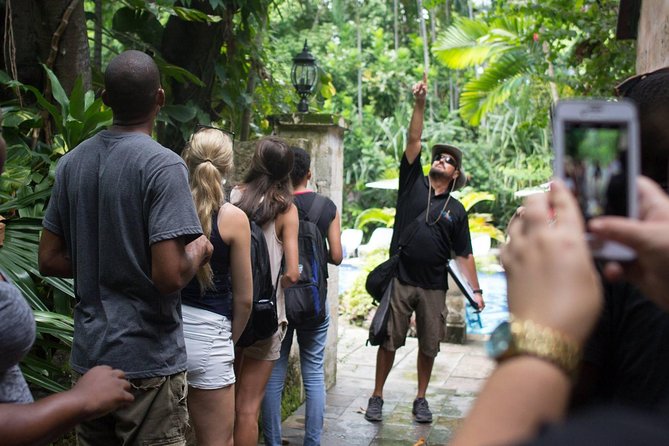 Bites of Nassau Food and Walking Tour - Walking through old Nassau between bites