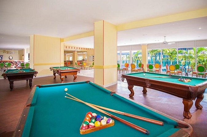 Breezes Resort Day Pass - The optional $50 cabana