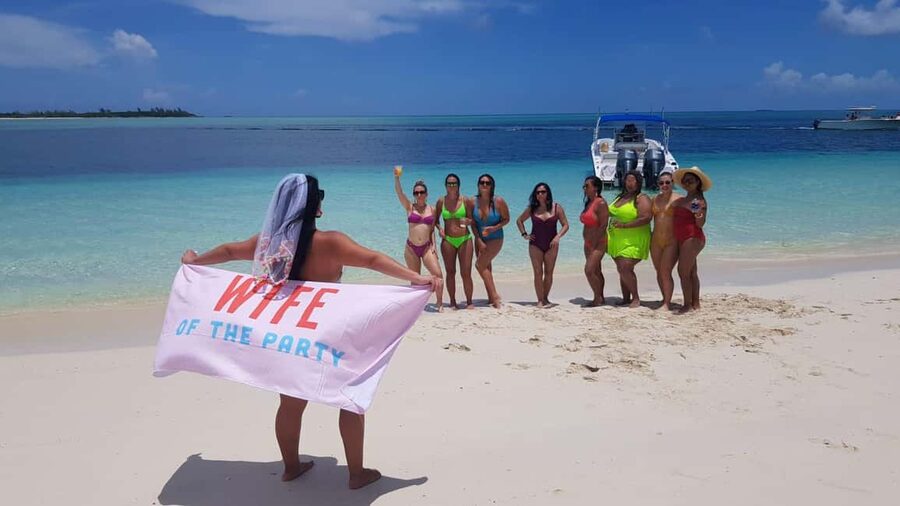 Center Console Private Bahamas Boat Charter - What This Private Bahamas Charter Really Offers