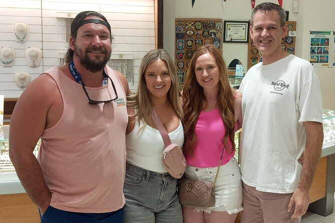 Champagne and Diamond Shopping Experience in Downtown, Bahamas - How the personal jewelry consultation works