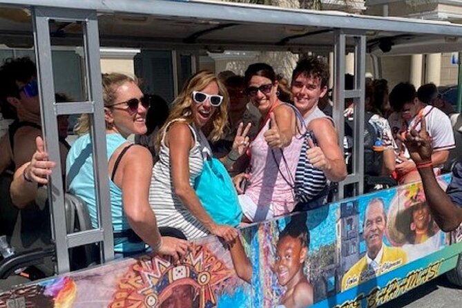 CHIPPIES BAHAMAS Island Tours : Feel The Culture - Queen’s Staircase and Nassau’s Past
