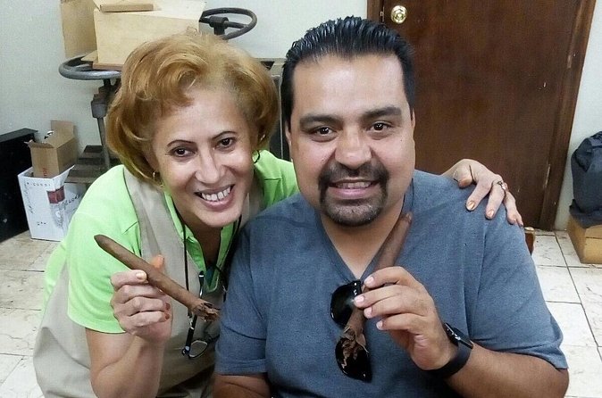 Cigar Rolling Lesson in Nassau - Why private transport matters in Nassau