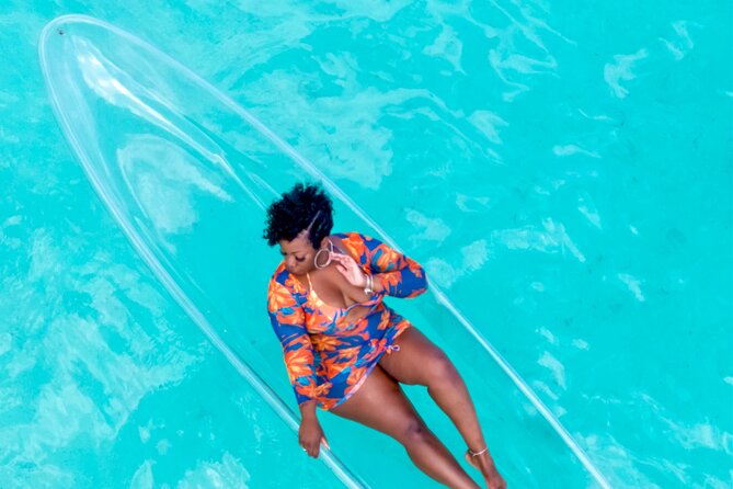 Clear Kayak Photoshoot+Free Cocktail Nassau, Bahamas - Why this Nassau photoshoot is different