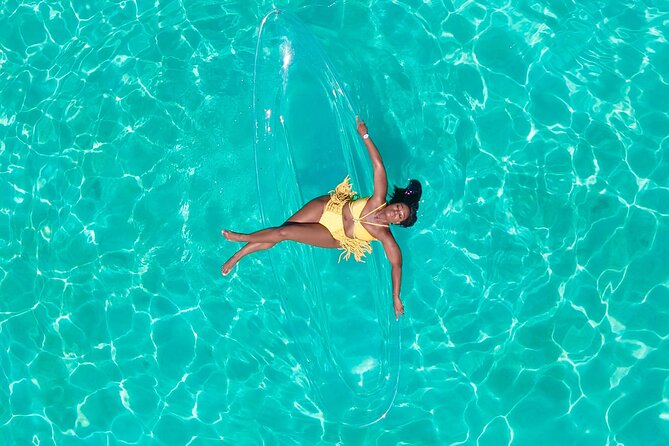 Clear Kayak Photoshoot in Nassau ,Bahamas. - The 30-minute water session