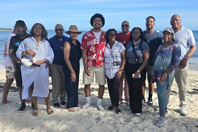Custom Family and Small Group Transfers for Comfortable Journeys - On the road: comfort, conversation, and local advice