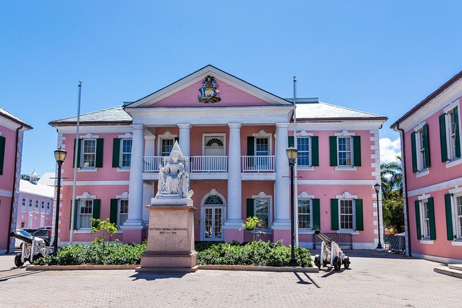 Dilly Dally Walking Tour of Nassau Attractions - Finishing at the Straw Market