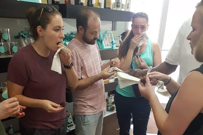 Flavors of Nassau Food Tour - Comfort, walking, and group size