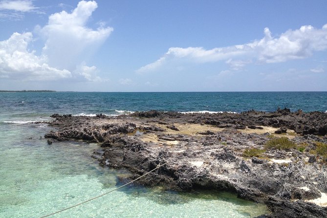 Freeport Snorkeling Peterson Cay National Park and Hotel Day Pass - The boat ride to Peterson Cay