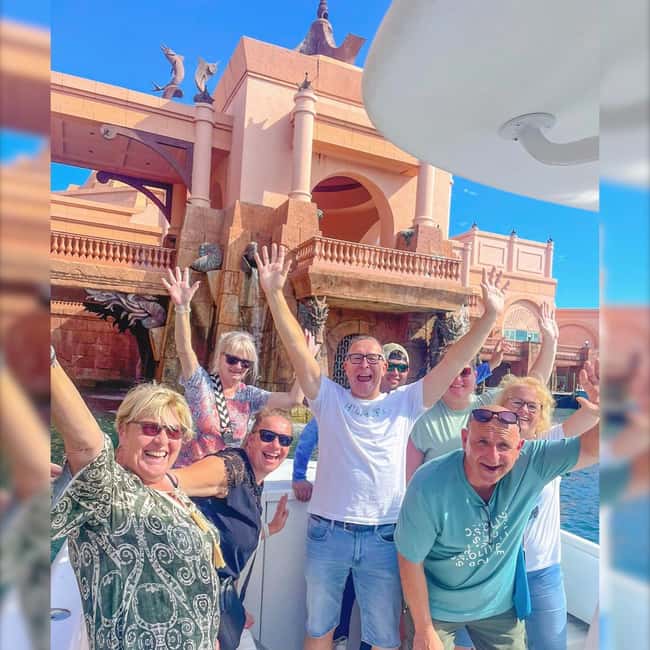 From Nassau: Swim with Pigs Safari - Drinks, music, Wi-Fi, and photographs