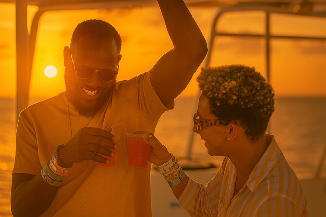 Grand Bahama Catamaran Sunset Cruise with Drinks and Snacks - What the Crew Adds to the Experience