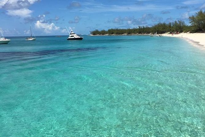 Half Day Snorkeling Tour in the Bahamas - Captain and helper make a practical difference
