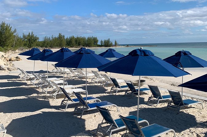 Junkanoo Village Beach Club with Lunch - A relaxed atmosphere with a local touch