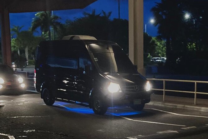 Luxury Airport Transfer in Nassau – VIP Mercedes Sprinter Service - Who should book this Nassau transfer?