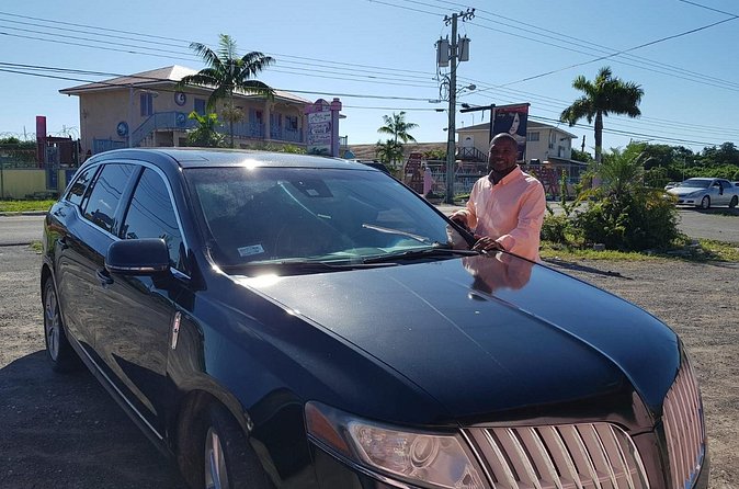 Luxury MKT Town Car Private Roundtrip Transfer - Airport, cruise terminal, and accommodation pickups