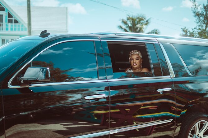 Luxury Suv , Chevy and Suburban Transport in Bahamas. - What the Chevy Suburban service includes