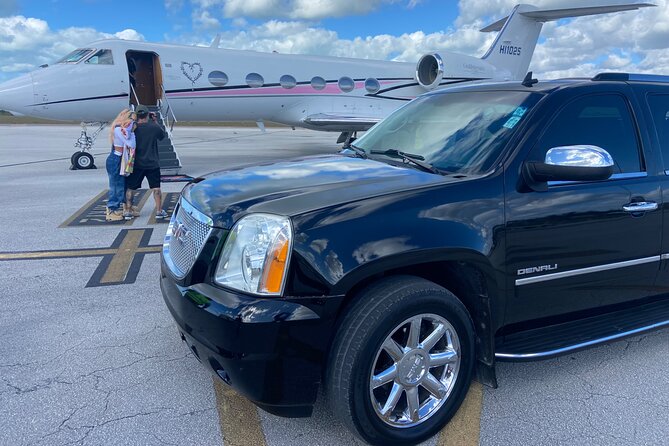 Luxury SUV Transfer from Airport, cruise port, Celebration Key - A 15-minute ride where convenience matters most