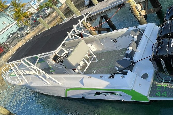 Nas: 3 islands Tour ,snorkel, Turtles, pigs and lunch - A fast boat ride across Nassau’s blue water
