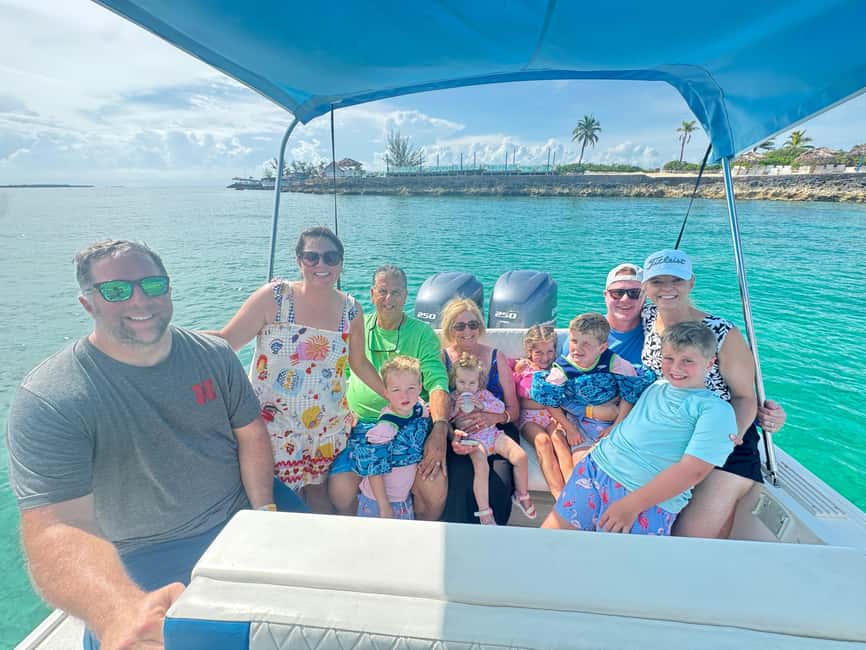 Nassau: 4-Island Tour Swimming Pigs, turtles, snorkeling - The guide style and small-group advantage