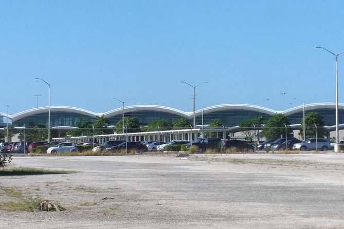 Nassau Airport to Palm Cay - group transportation in comfort - What you see from the south-side route