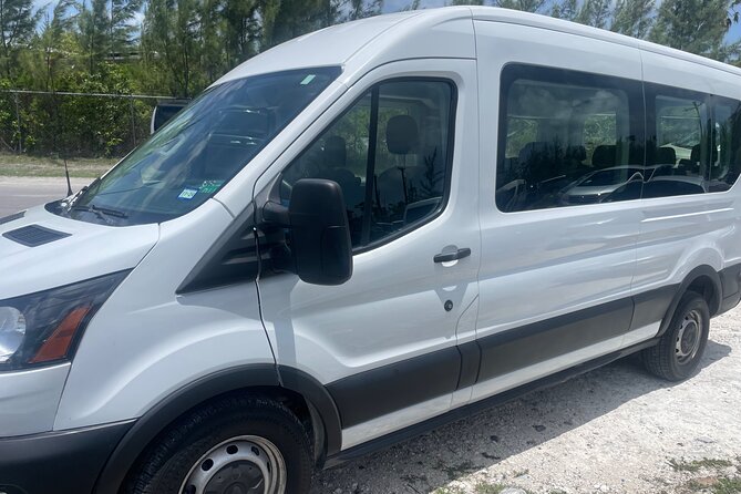 Nassau Airport to Palm Cay - group transportation in comfort - Comfort after a flight