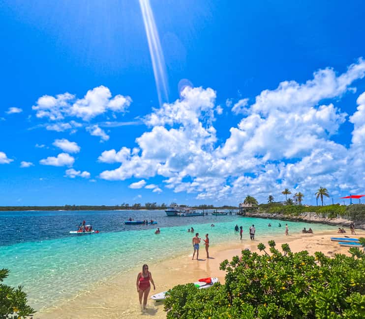 Nassau: Beach Day at SunCay incl. Lunch - Boat Tour - Snorkeling and animal encounters are optional extras