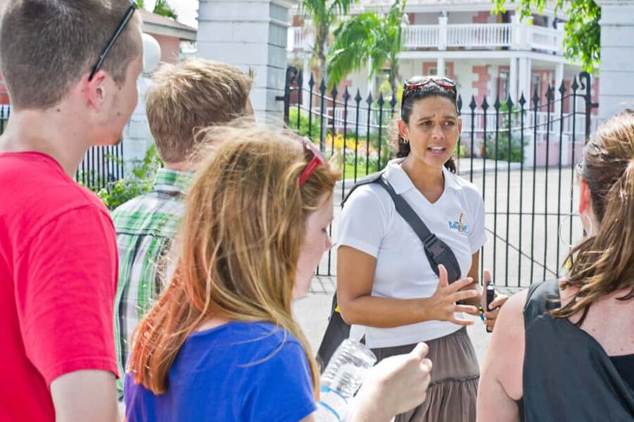 Nassau: Bites and Sites Food and Cultural Walking Tour - How much food do you really get?