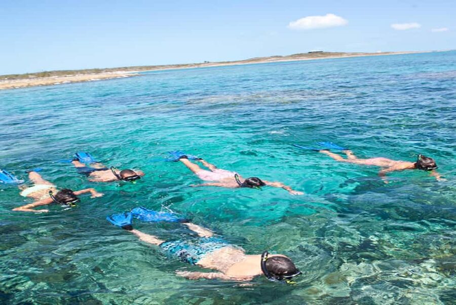 Nassau: Catamaran Sail and Snorkel Tour - One hour of drinks after the water