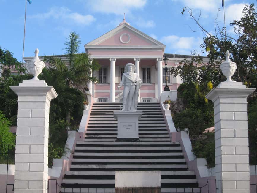 Nassau: Cultural Walking Tour of Downtown Nassau Attractions - Queen’s Staircase and the Water Tower