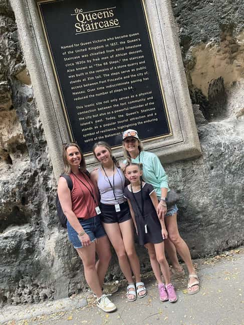 Nassau: Electric Bus Tour with Food & Drink Samples - Why this Nassau tour works well for a short visit