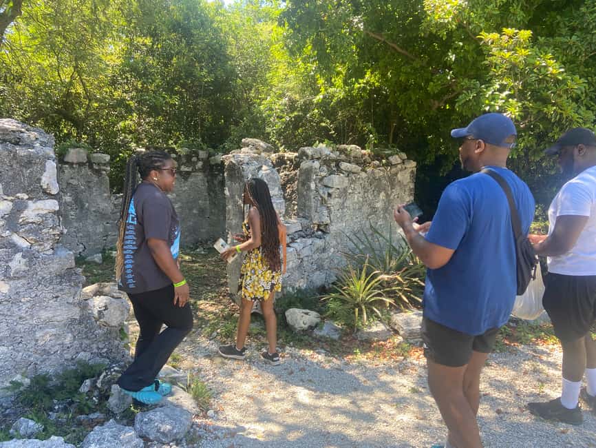 Nassau: Historic City Tour with Drink and Food Tasting - John Watling’s and the Bahamian drink tasting