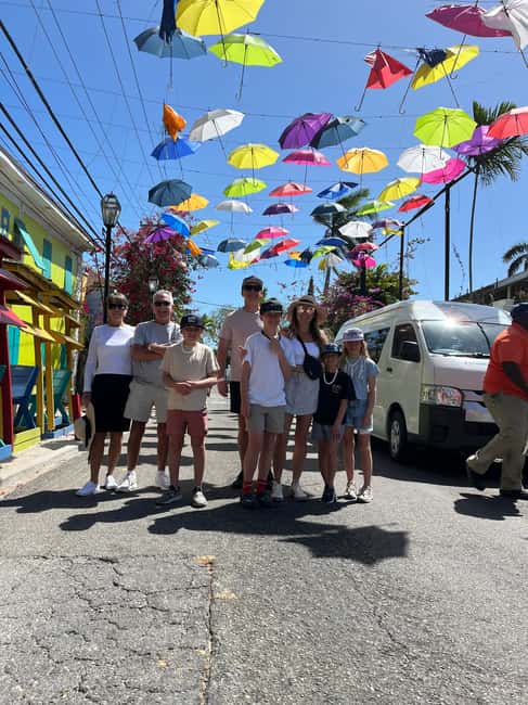 Nassau: Private City Highlights Tour - Rum cake, tea, and the commercial side of Nassau