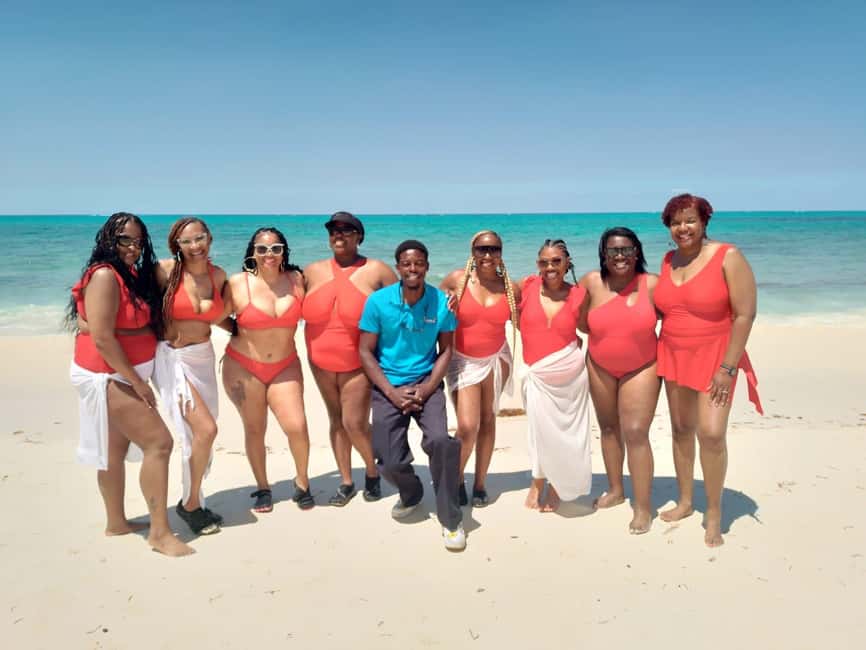 Nassau: Rum, Reggae and Rhythms Tour - Reggae, rum punch, and the social mood