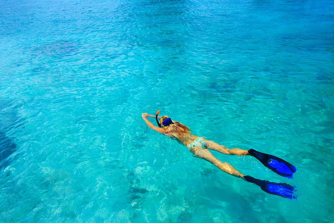 Nassau Sail & Snorkel Adventure with 1 Hour Open Bar - A three-hour Nassau outing with a clear purpose