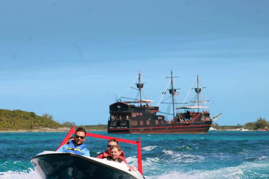 Nassau: Self-Drive Speedboat Ride and Pig Swimming Encounter - Arriving at Anthol Island’s Pig Beach