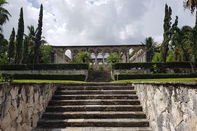 Nassau Shore Excursion: Cultural Heritage Sightseeing Tour - The Cave of New Providence and Junkanoo Beach