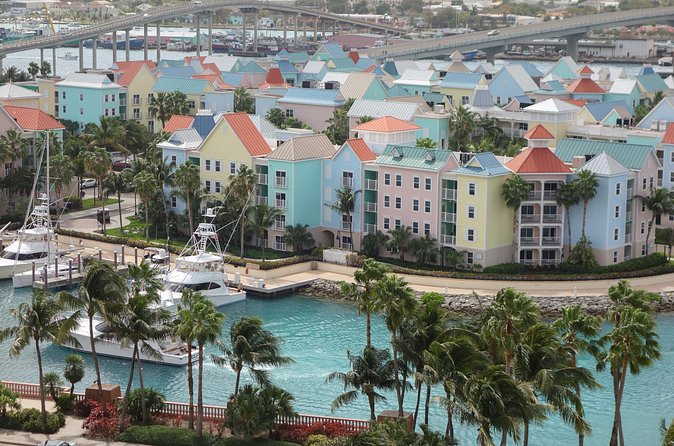 Nassau Shore Excursion: Sightseeing and Snorkeling Tour - Guide style and the feel of the day