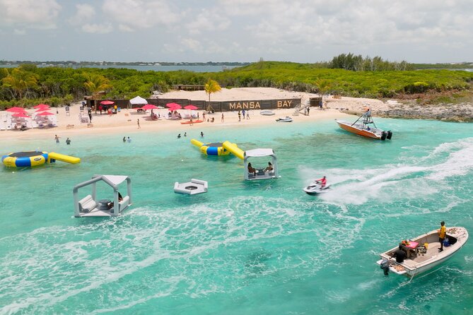Nassau Swimming Pigs: Snorkeling, Lunch & Private Beach Club - Atholl Island and the private Pig Beach