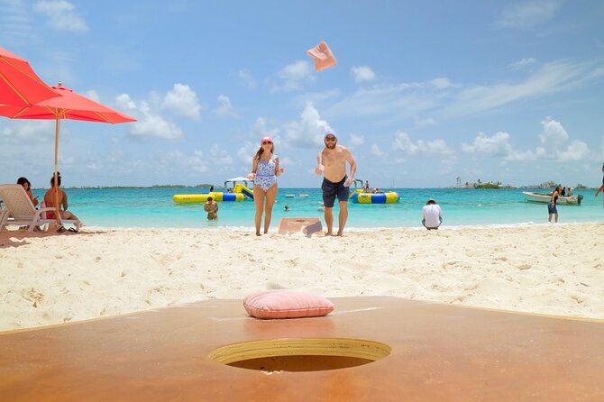 Nassau Swimming Pigs: Snorkeling, Lunch & Private Beach Club - Lunch, rum punch, and what is included