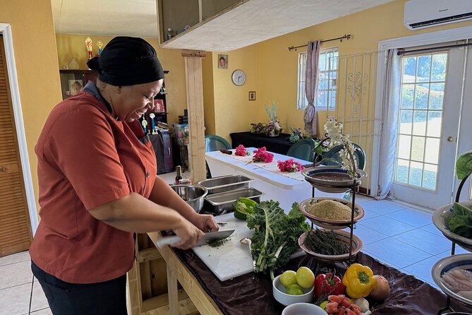 NEW! Authentic Bahamian Cooking and Cocktails with Transfers - Why this Nassau cooking class feels personal