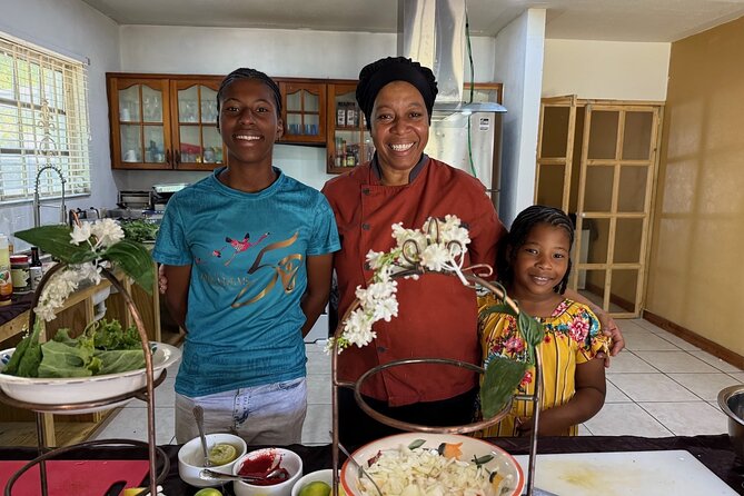 NEW! Authentic Bahamian Cooking and Cocktails with Transfers - The 1.5-hour hands-on kitchen session