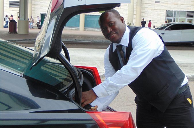 One Way Private Bahamas Airport Transportation with Free Wifi - The free grocery or liquor store stop